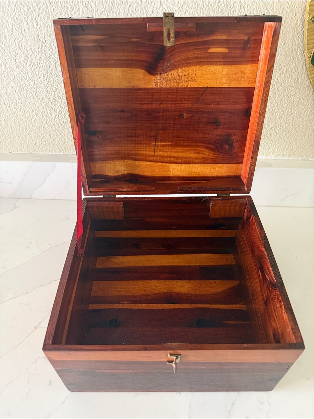 Rustic Cedar Storage Box Chest Handmade - Picture 2 of 12